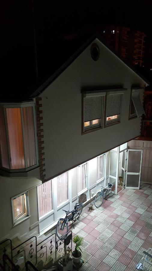 The Blacksmith'S Guesthouse Shkodër エクステリア 写真
